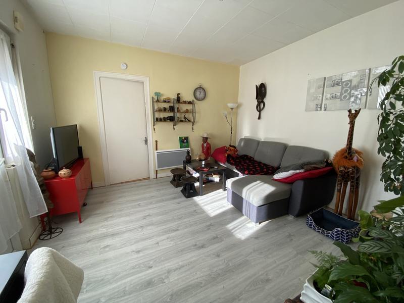 Maison - 223 m² - 8 pièces