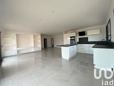 Maison - 121 m² - 4 pièces