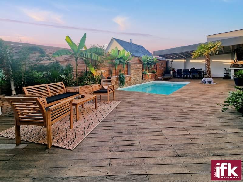 Maison - 143 m² - 6 pièces