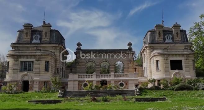 Demeure - 789 m² - 10 pièces