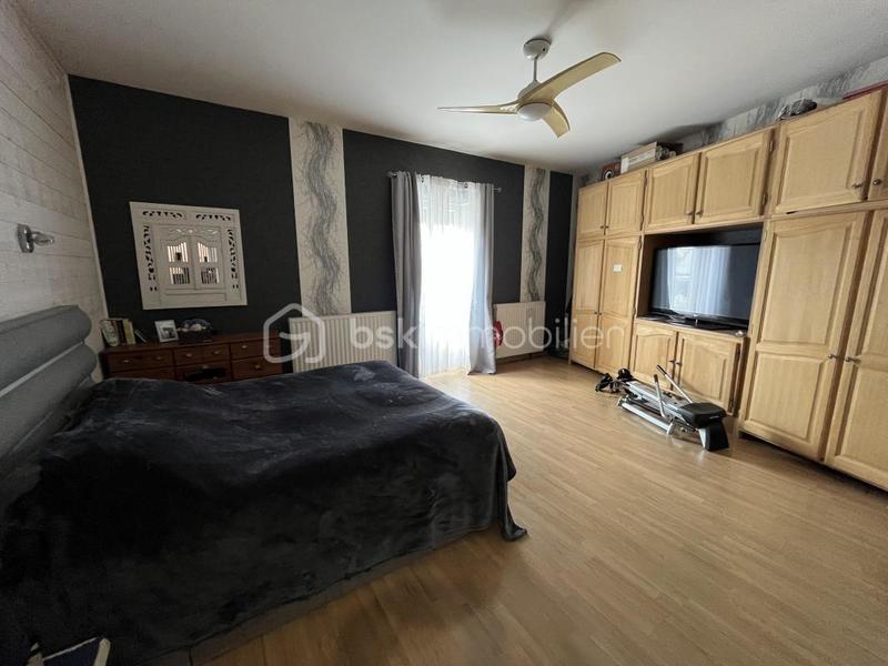 Maison - 245 m² - 6 pièces