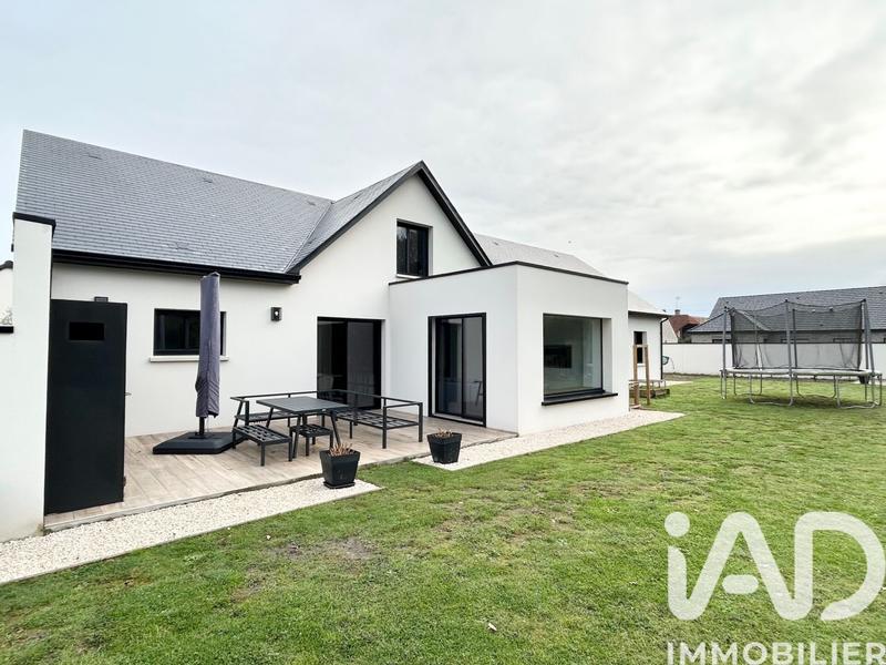 Maison - 187 m² - 9 pièces