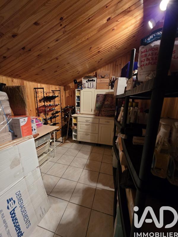 Maison - 180 m² - 8 pièces