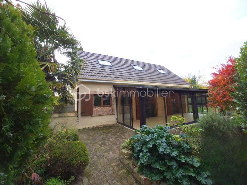 Maison - 96 m² - 5 pièces