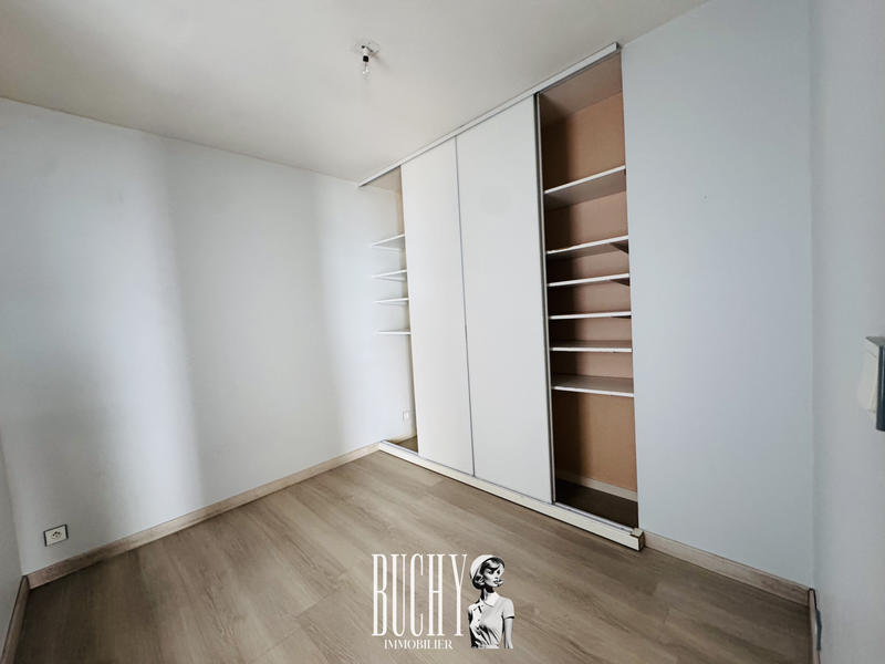 Maison - 220 m² - 12 pièces