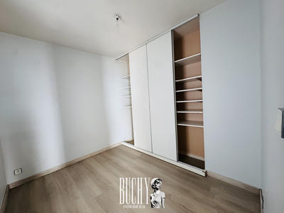 Maison - 220 m² - 12 pièces