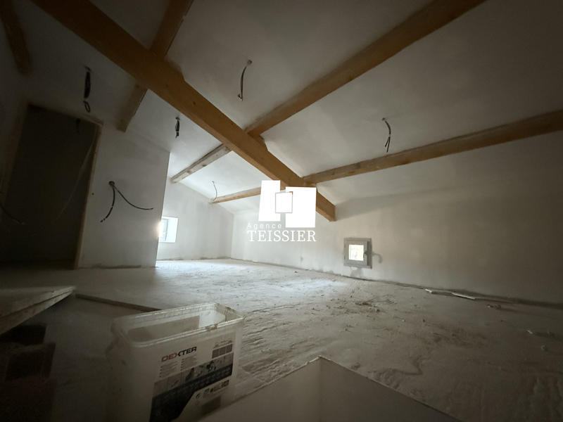 Maison - 80 m² - 6 pièces