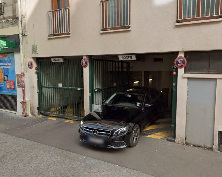 Parking / Garage - 10 m²