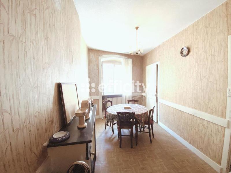 Maison - 270 m² - 12 pièces