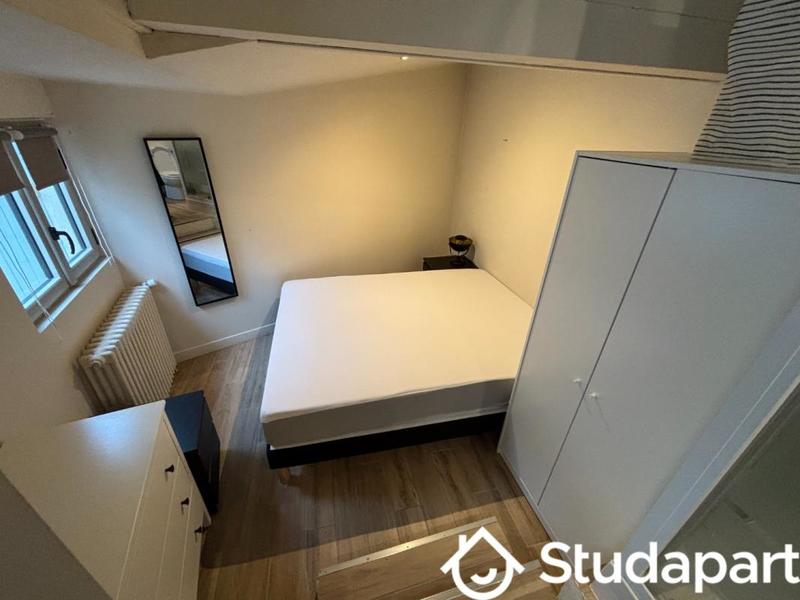 Chambre - 10 m² - 1 pièce