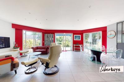 Maison - 135 m² - 4 pièces