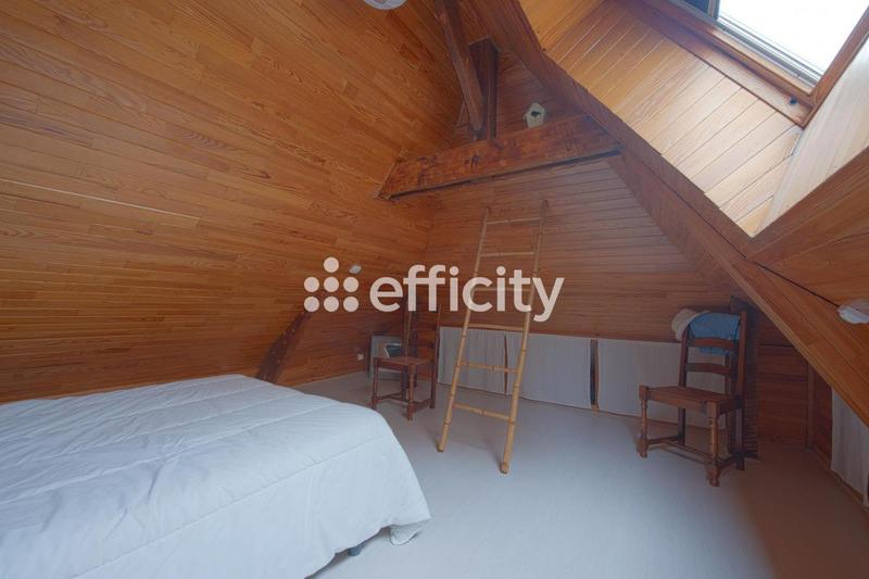 Maison - 230 m² - 7 pièces