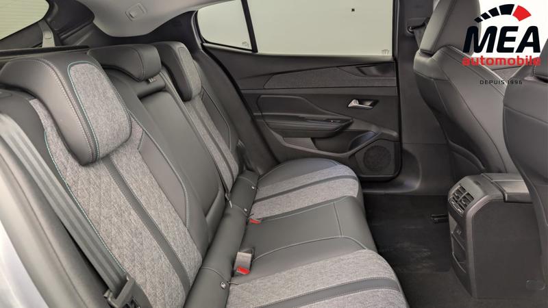 Peugeot 408 Hybrid 136 e-Dcs6 Allure