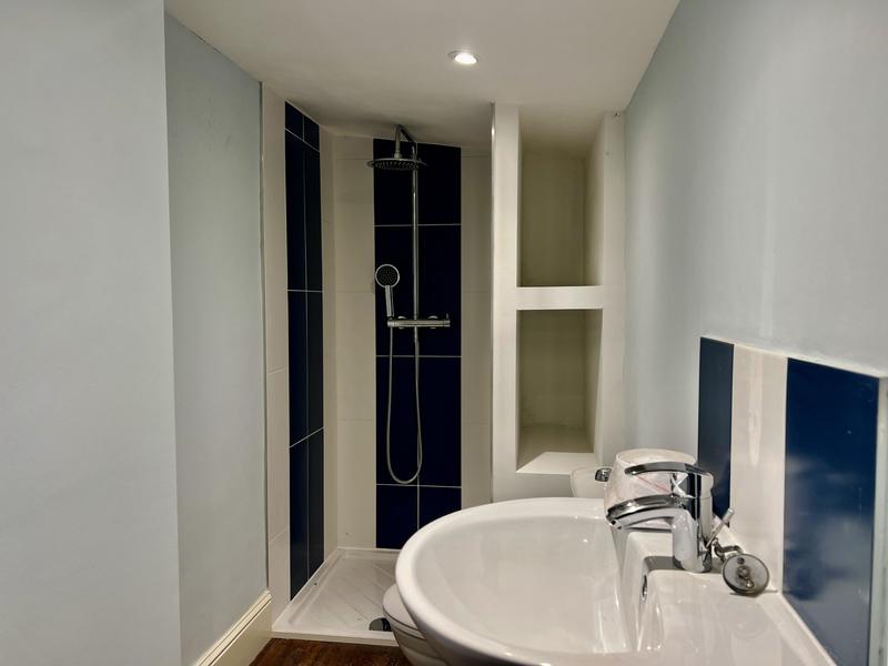 Maison traditionnelle - 220 m² - 6 pièces