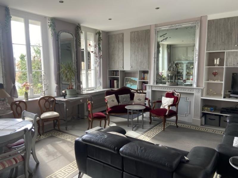 Maison - 365 m² - 16 pièces