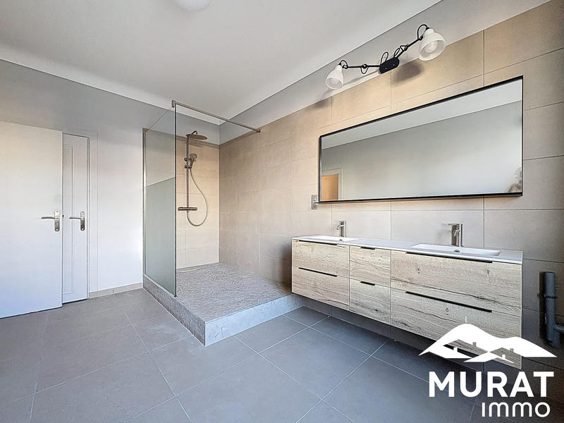 Appartement - 108 m² - 4 pièces