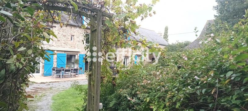 Maison - 554 m² - 18 pièces