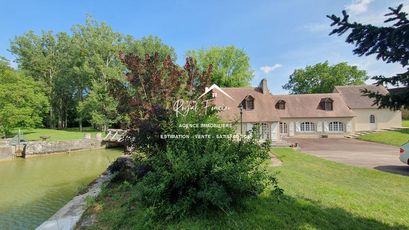 Maison ancienne - 250 m² - 11 pièces