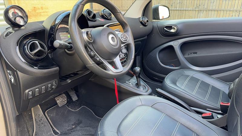 Smart ForTwo Cabriolet IV Eq 82 60 kWh Prime