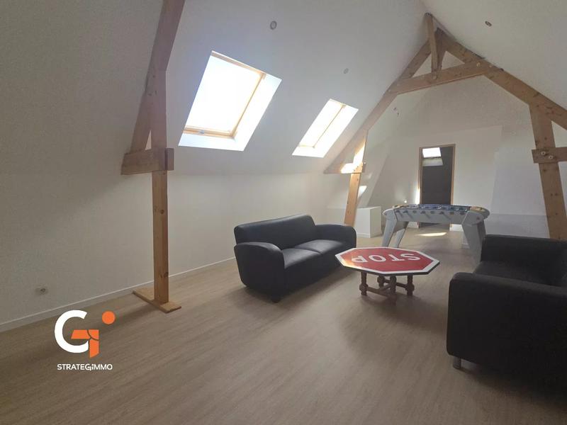 Maison - 253 m² - 8 pièces