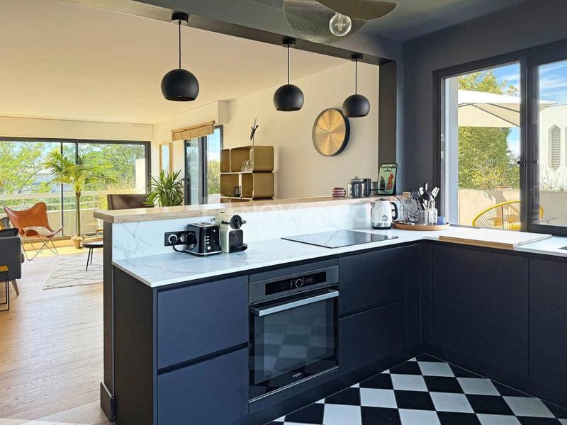 Penthouse - 67 m² - 3 pièces