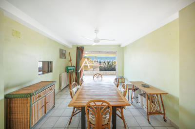 Maison - 240 m² - 11 pièces