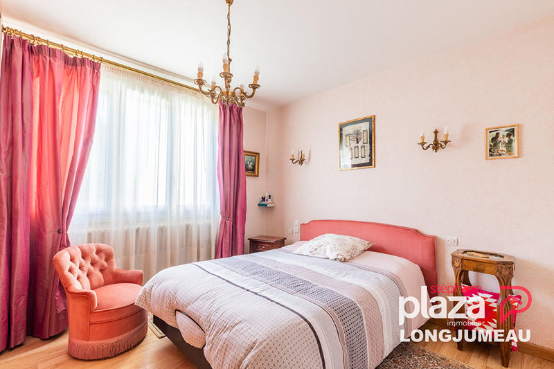 Maison - 186 m² - 8 pièces