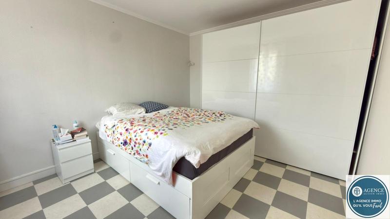 Maison - 205 m² - 8 pièces