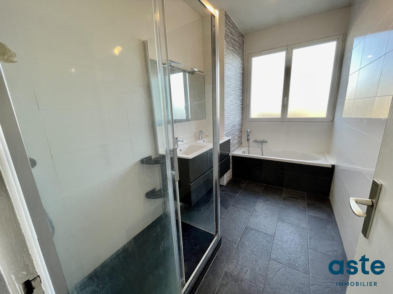 Appartement - 104 m² - 5 pièces