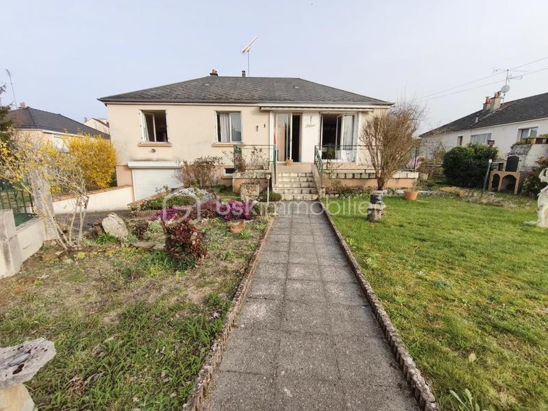 Maison - 95 m² - 5 pièces