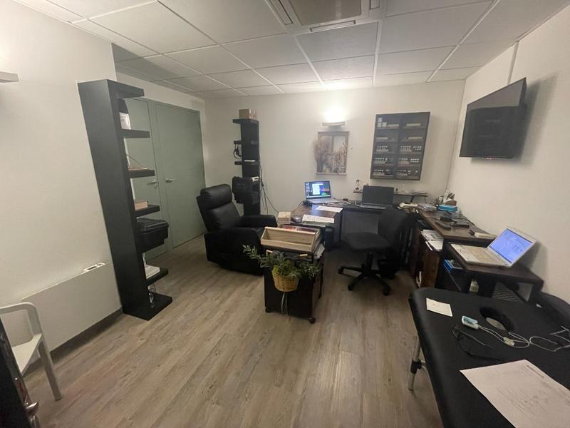 Local commercial - 194 m²