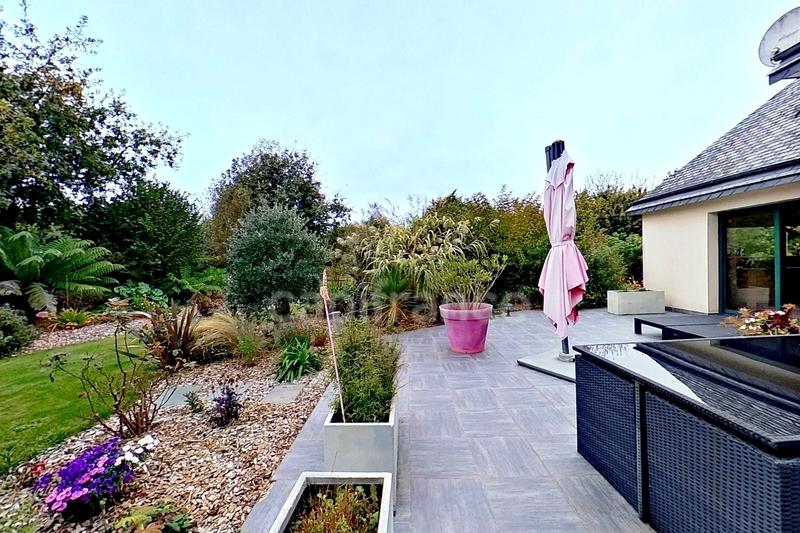 Maison - 191 m² - 9 pièces