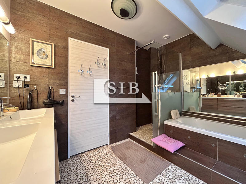 Maison ancienne - 135 m² - 6 pièces