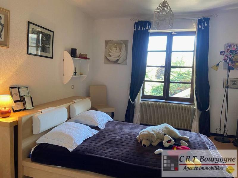 Maison - 374 m² - 9 pièces