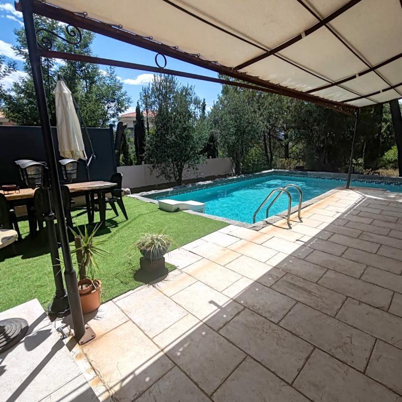 Maison - 194 m² - 6 pièces