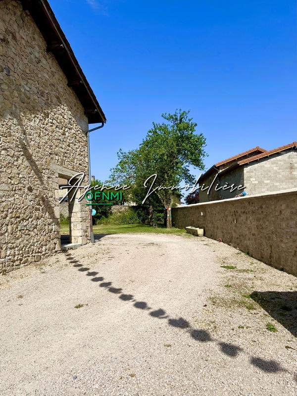 Maison - 846 m² - 26 pièces