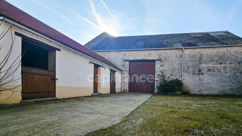 Corps de ferme - 550 m² - 15 pièces