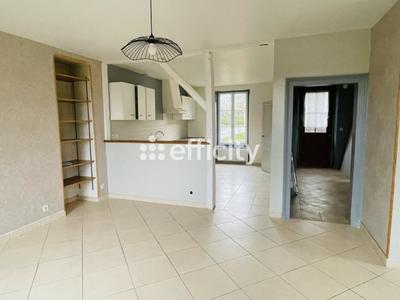 Maison - 102 m² - 5 pièces