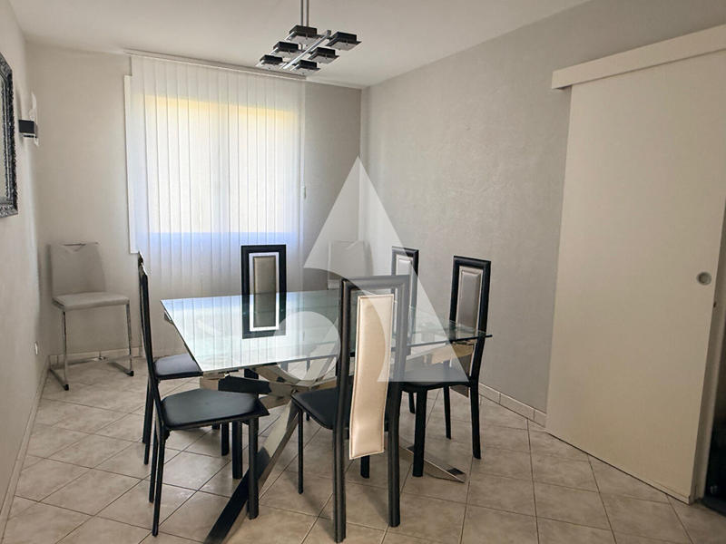 Maison - 121 m² - 6 pièces