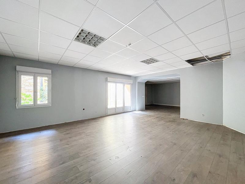 Local d'activités - 210 m²