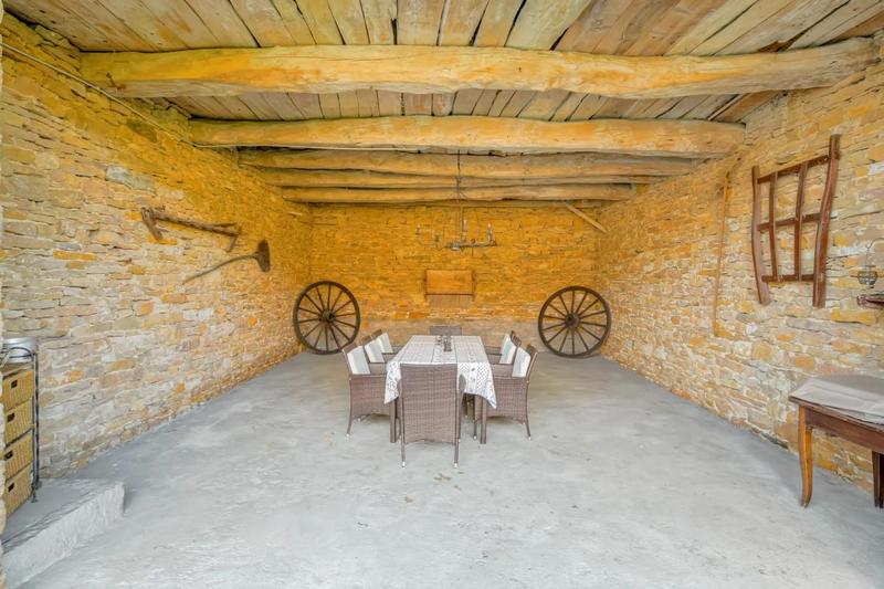 Maison - 340 m² - 10 pièces