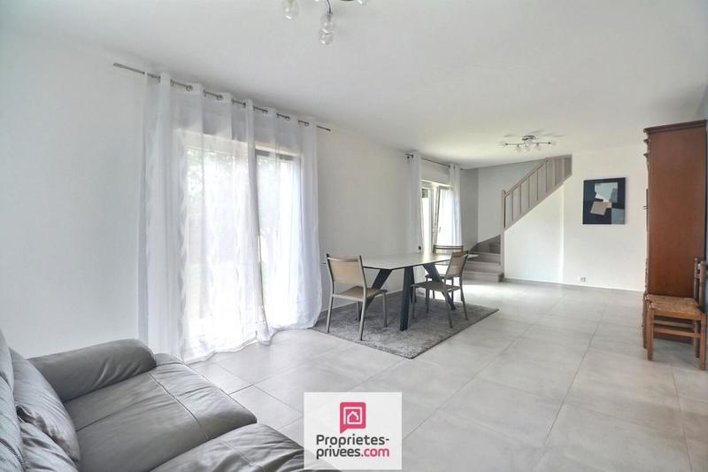 Maison - 121 m² - 6 pièces