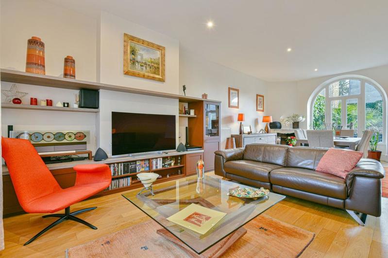 Maison - 200 m² - 8 pièces