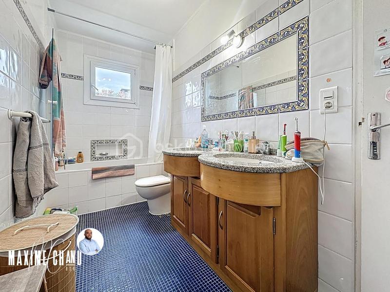 Pavillon - 191 m² - 8 pièces