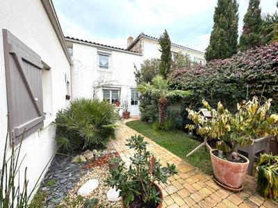 Maison - 152 m² - 6 pièces