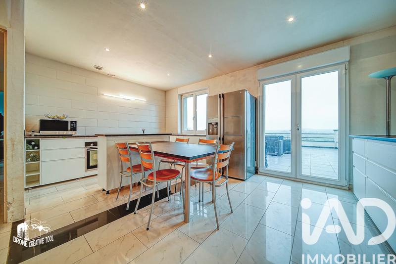 Maison - 185 m² - 6 pièces