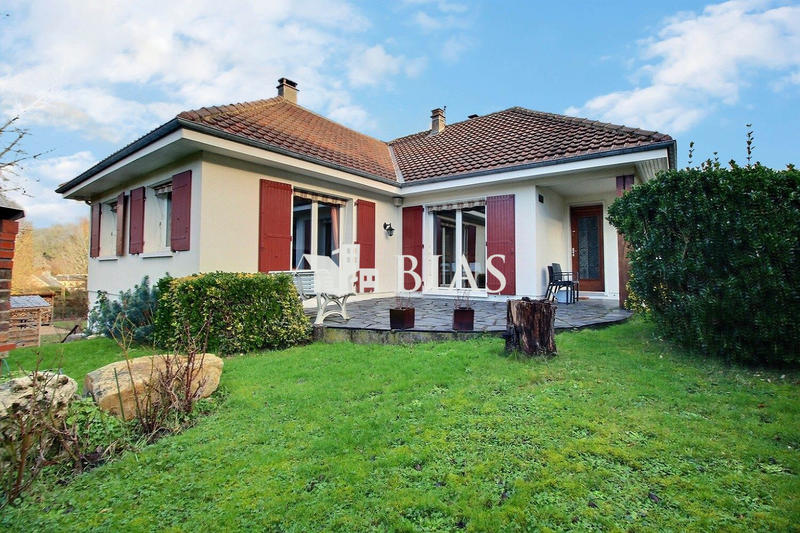 Maison - 102 m² - 4 pièces