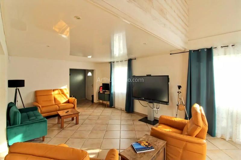 Maison - 195 m² - 7 pièces