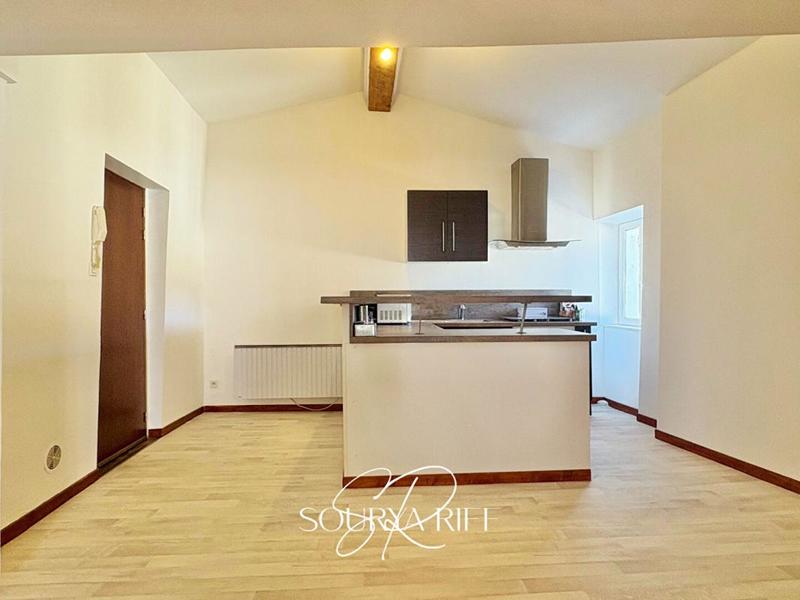 Appartement - 60 m² - 2 pièces