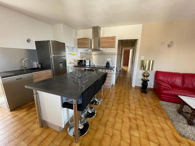 Appartement - 80 m² - 4 pièces